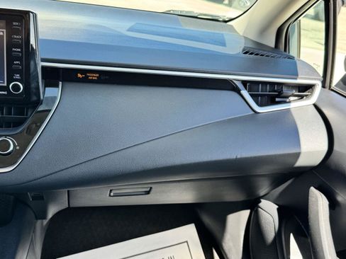 Used 2022 Toyota Corolla LE FWD image 21