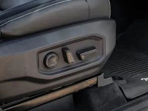 Used 2024 Toyota Tundra Capstone AWD/4WD image 46