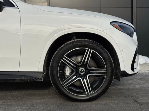 Used 2025 Mercedes-Benz GLC 300 4MATIC image 13