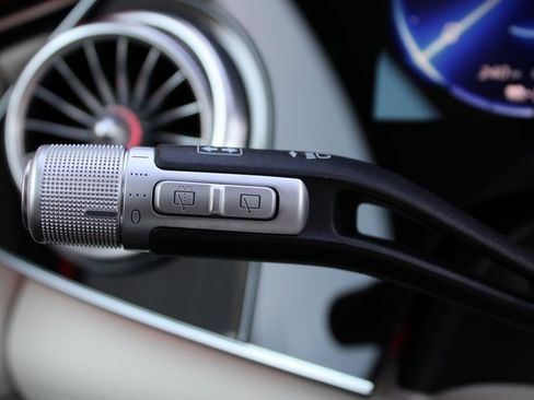 Used 2023 Mercedes-Benz EQS 580 4MATIC SUV image 10