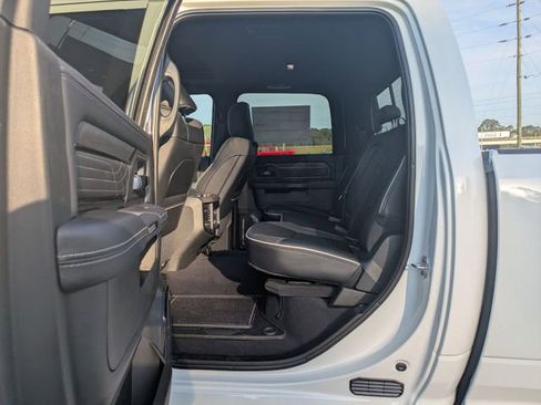 New 2025 RAM 3500 Limited image 31