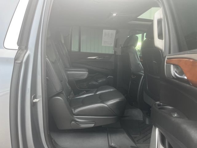 Used 2019 Cadillac Escalade ESV Luxury AWD/4WD image 32