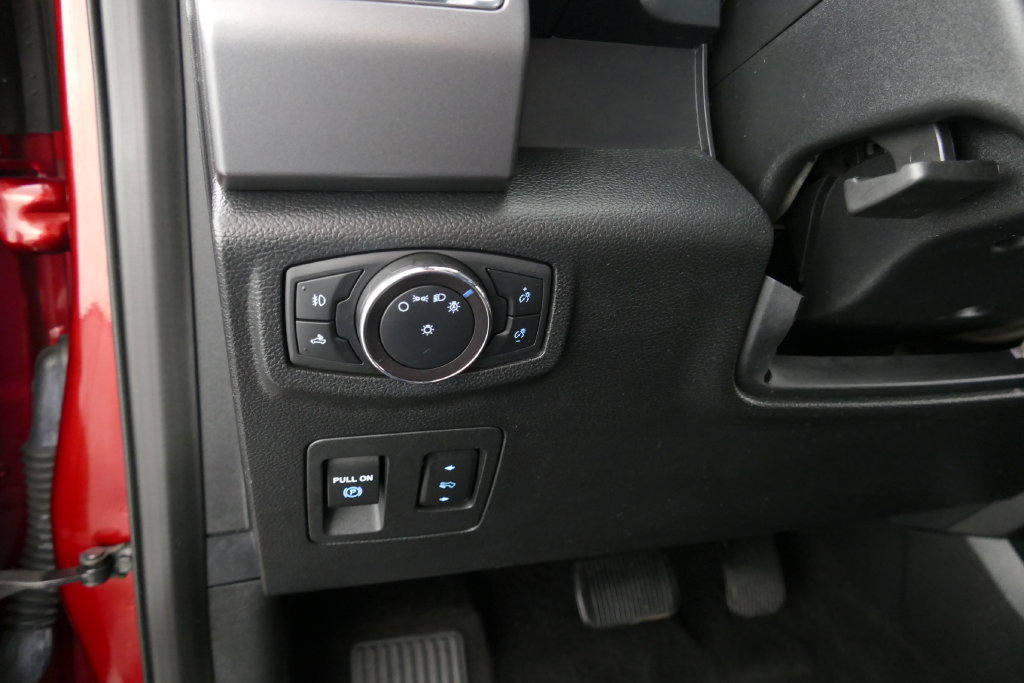 Used 2019 Ford F150 XLT w/ Equipment Group 302A Luxury AWD/4WD image 16