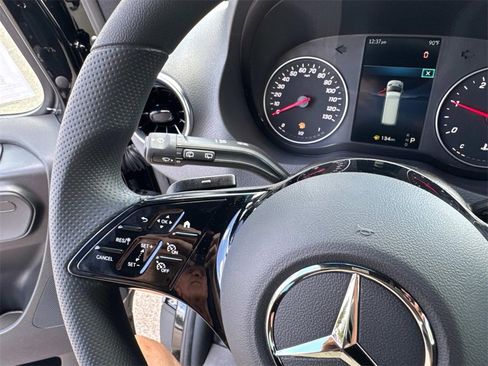 New 2025 Mercedes-Benz Sprinter 2500 image 27