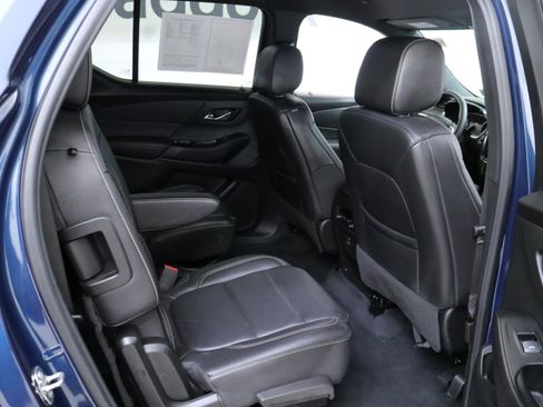 Used 2023 Chevrolet Traverse LT image 27