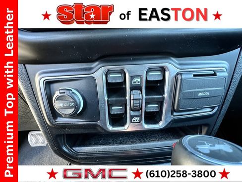 Used 2023 Jeep Wrangler Unlimited Sahara w/ Cold Weather Group image 28