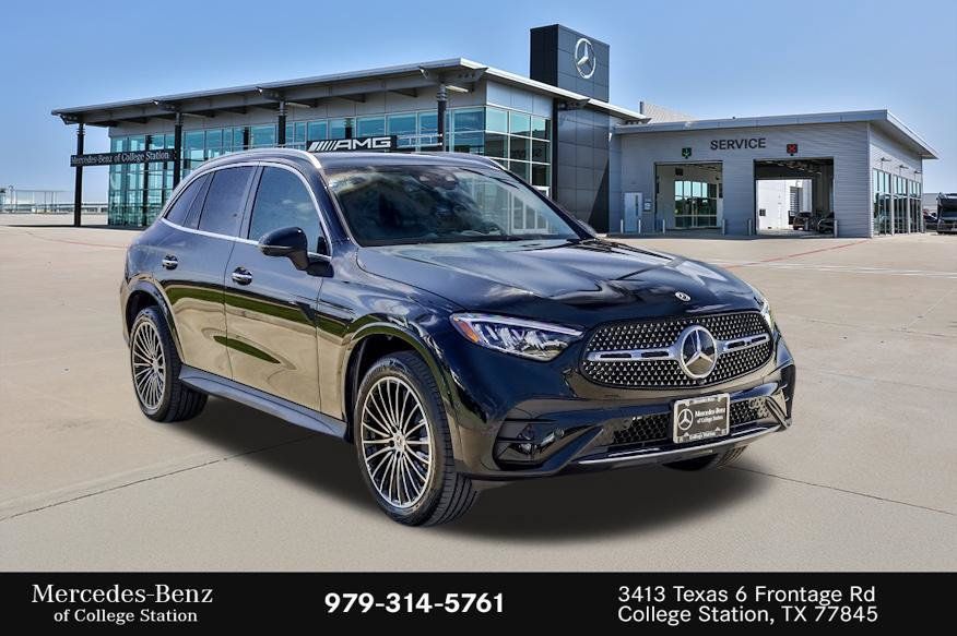 Certified 2026 Mercedes-Benz GLC 300 image 3