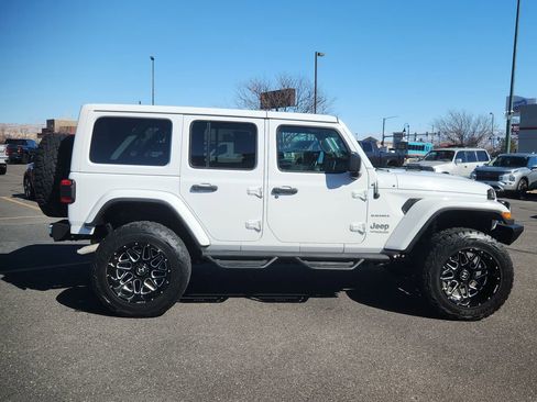 Used 2020 Jeep Wrangler Unlimited Sahara image 2