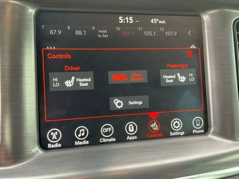 Used 2017 Dodge Charger R/T w/ Navigation & Travel Group image 29