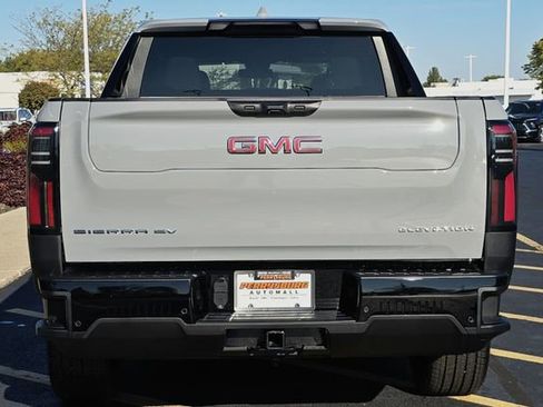 Used 2026 GMC Sierra EV Elevation AWD/4WD image 7
