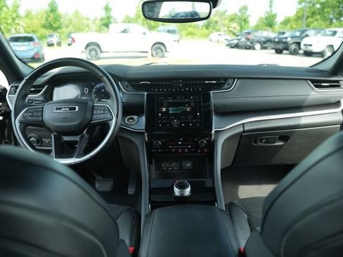 Used 2021 Jeep Grand Cherokee L Laredo AWD/4WD image 27