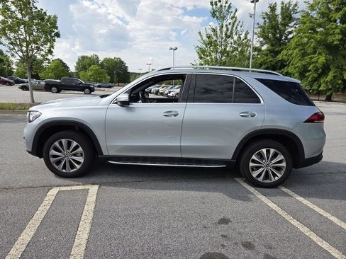 Used 2022 Mercedes-Benz GLE 350 4MATIC w/ Premium Package image 4