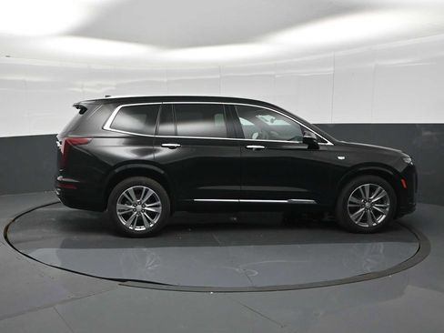 Used 2024 Cadillac XT6 Premium Luxury w/ Technology Package AWD/4WD image 9