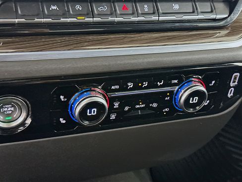 Used 2024 GMC Sierra 1500 Elevation image 24