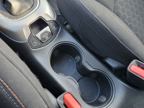 Used 2021 Jeep Compass Sport image 20