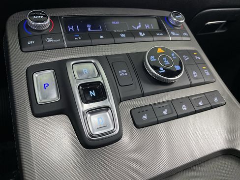 Used 2021 Hyundai Palisade Calligraphy image 19