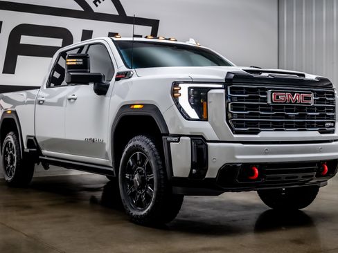 Used 2026 GMC Sierra 2500 AT4 w/ AT4 Premium Plus Package AWD/4WD image 29