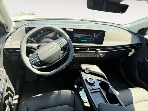 New 2026 Kia EV6 Wind RWD image 15