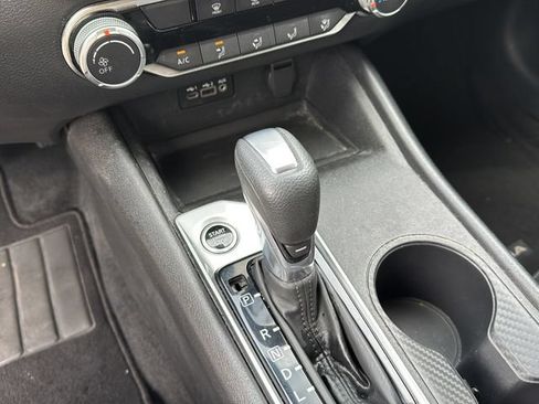 Used 2025 Nissan Altima 2.5 SV FWD image 23