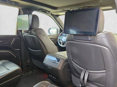 Used 2021 Cadillac Escalade Premium Luxury w/ Driver Assist Tech Package AWD/4WD image 22