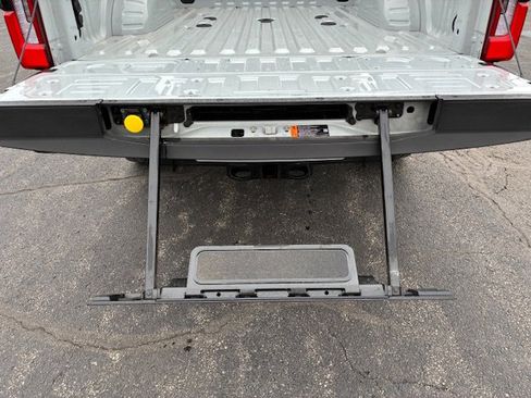 Used 2025 Ford F250 Platinum image 13