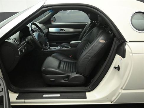 Used 2002 Ford Thunderbird image 10