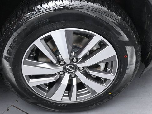 Used 2022 Nissan Pathfinder SL image 43