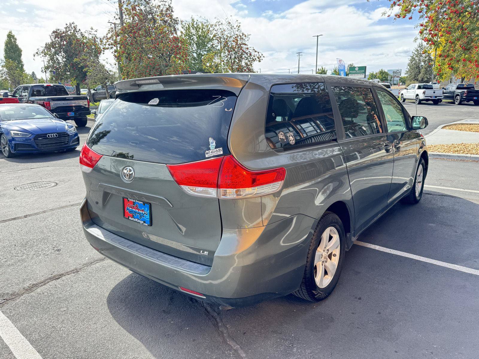 Used 2012 Toyota Sienna LE FWD image 5