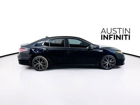 Used 2021 Toyota Camry SE image 8