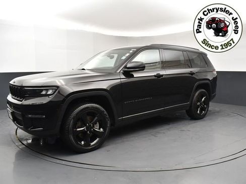 Used 2023 Jeep Grand Cherokee L Limited w/ Black Appearance Package image 3