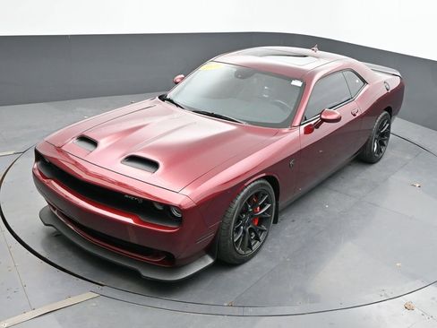 Used 2019 Dodge Challenger SRT Hellcat Redeye RWD image 44