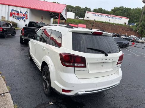 Used 2020 Dodge Journey Crossroad FWD image 3