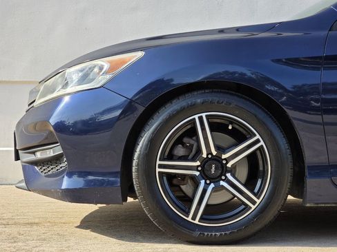 Used 2016 Honda Accord Sport image 35