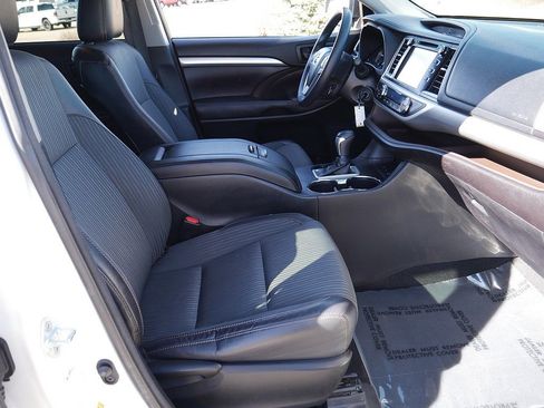 Used 2016 Toyota Highlander Plus AWD/4WD image 52