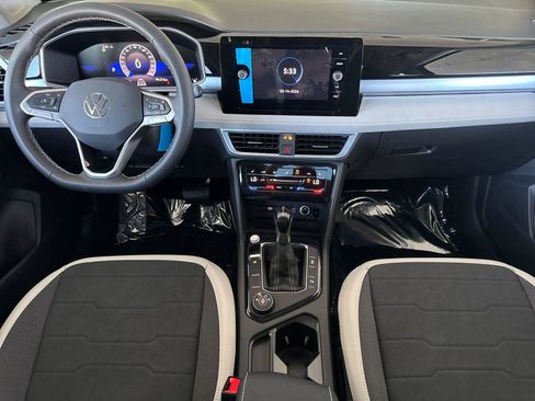 New 2026 Volkswagen Taos SE AWD/4WD image 12