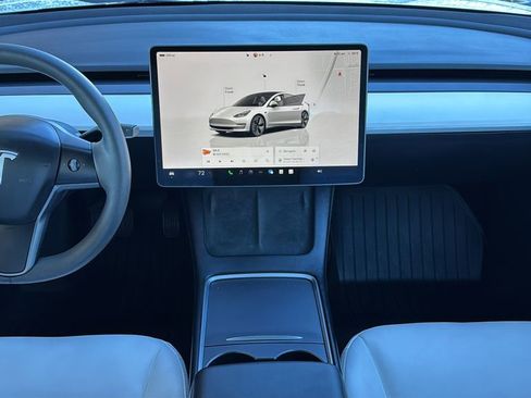 Used 2023 Tesla Model 3 Standard Range image 9