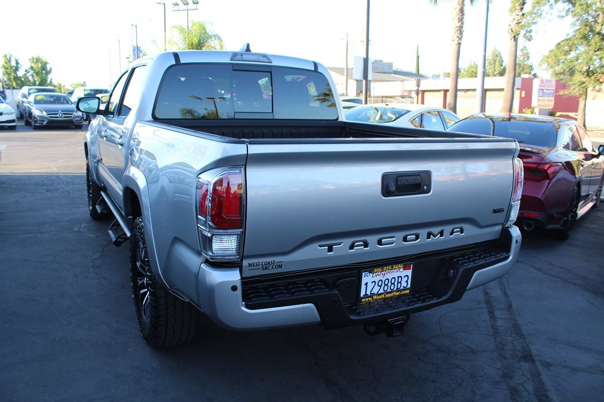 Used 2021 Toyota Tacoma TRD Sport w/ Technology Package AWD/4WD image 5