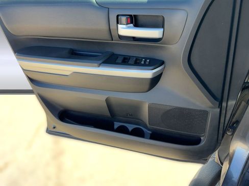 Used 2015 Toyota Tundra SR5 w/ SR5 Upgrade Package image 11