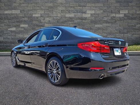 Used 2019 BMW 530i xDrive w/ Convenience Package AWD/4WD image 4