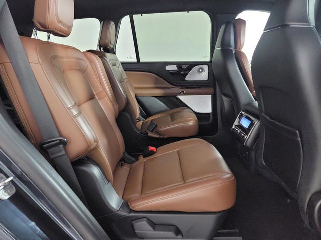 Used 2023 Lincoln Aviator Reserve w/ Equipment Group 201A AWD/4WD image 16