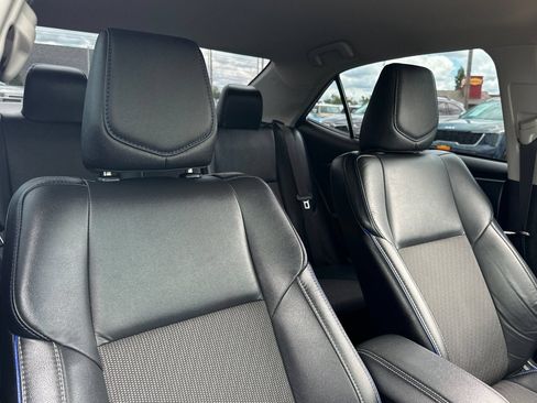 Used 2019 Toyota Corolla SE FWD image 16