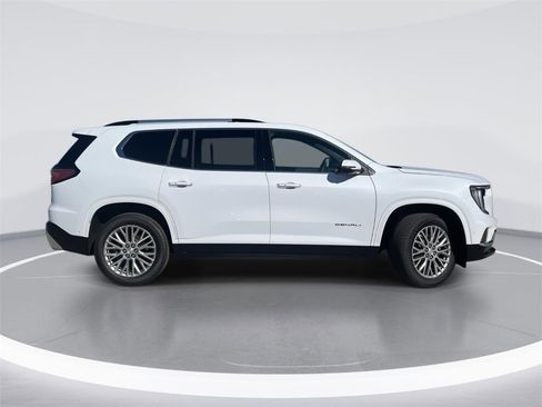 New 2026 GMC Acadia Denali w/ Super Cruise Package image 2