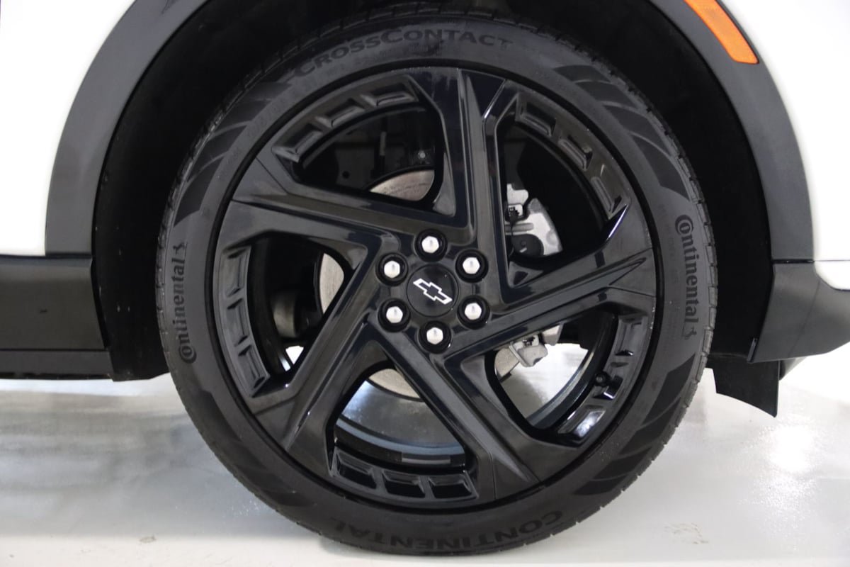 Used 2025 Chevrolet Equinox EV RS FWD image 82
