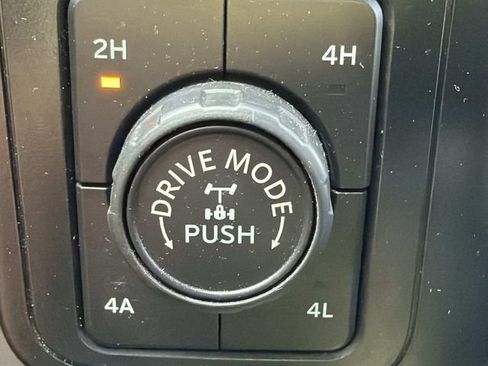 Used 2022 Ford F150 Lariat w/ Equipment Group 502A High AWD/4WD image 27