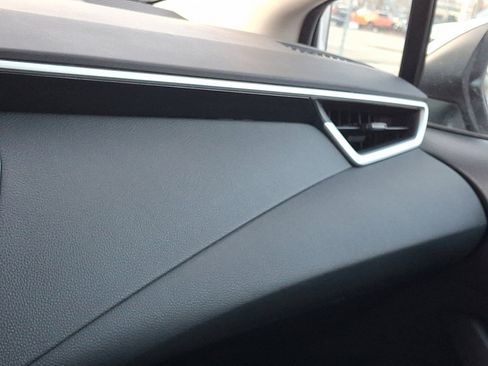 Used 2024 Toyota Corolla LE image 31