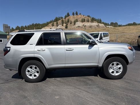 Used 2024 Toyota 4Runner SR5 Premium w/ Moonroof Package AWD/4WD image 6