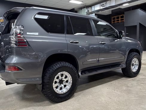 Used 2014 Lexus GX 460 w/ Premium Package AWD/4WD image 11
