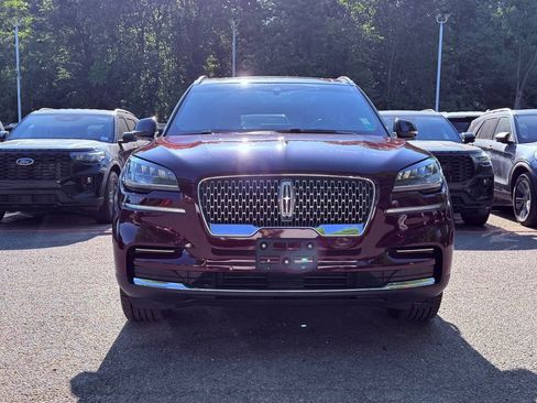 Used 2022 Lincoln Aviator Reserve w/ Equipment Group 201A AWD/4WD image 2