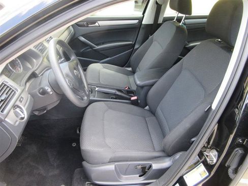 Used 2014 Volkswagen Passat 1.8T S image 14