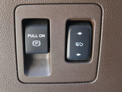 Used 2018 Ford F150 King Ranch w/ Equipment Group 601A Luxury AWD/4WD image 30